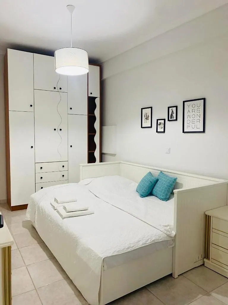 Διαμέρισμα Ikies A&A Suites & Villas Νέα Μουδανιά
